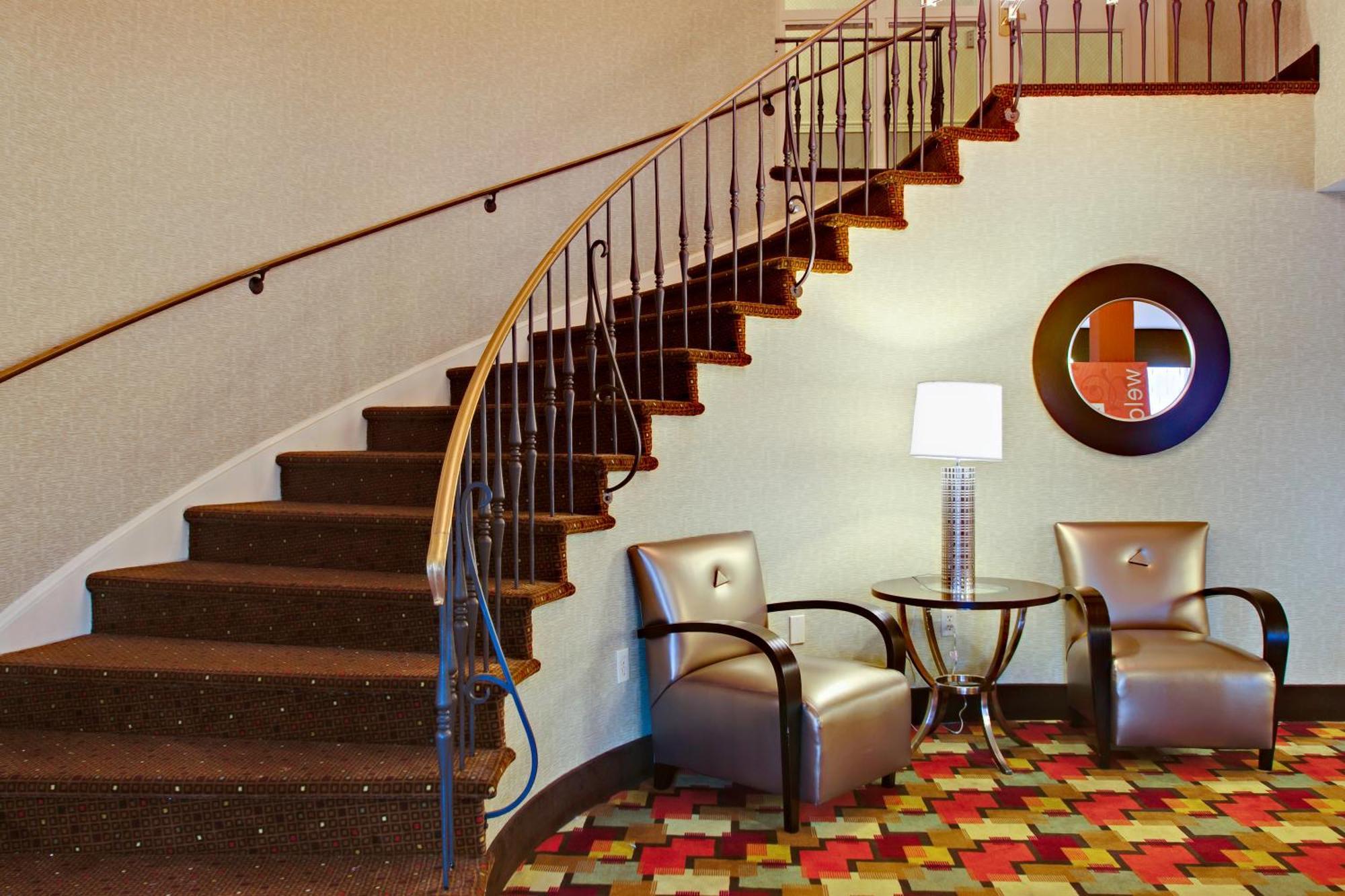 Baymont By Wyndham Harrisburg Hotel Interior photo